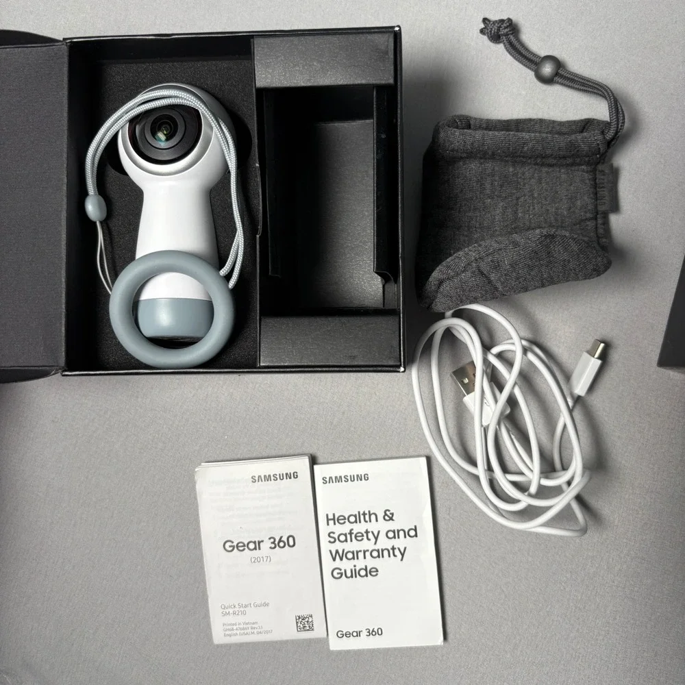Samsung Gear 360 4K Spherical Camera SM-R210 White 2017 Edition